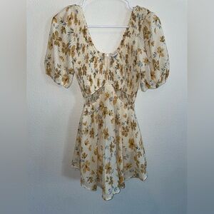 Princess Polly/ Floral Mini Dress!